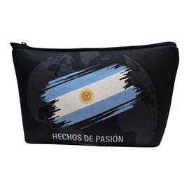 5% OFF - NECESER SIMIL NEOPREN + STICKERS + ATOMIZADOR + FRASCO CH + 2 FRASCOS GRANDES - BANDERA
